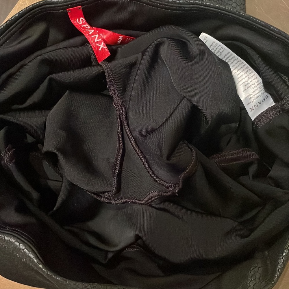 SPANX Faux Leather Pebbled Leggings - Picture 12 of 12